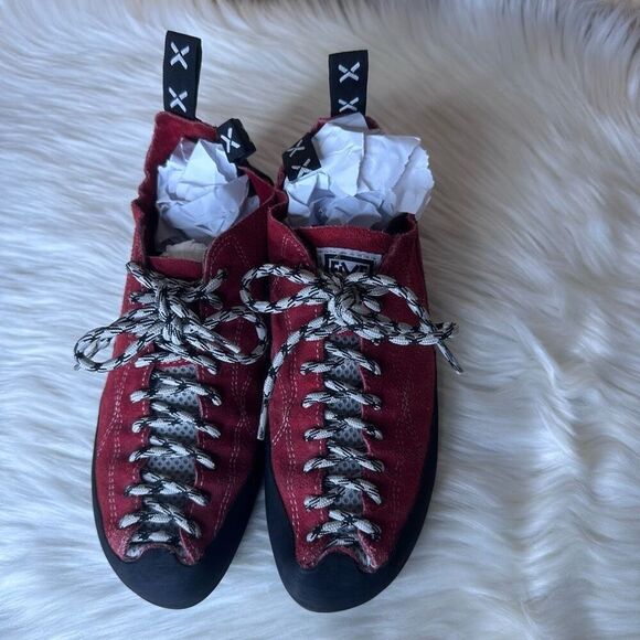 5.10 Five Ten Stealth C4 Rock Climbing Shoes Men's Size 10.5 Red Suede - Picture 2 of 12